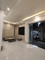 nhờ ace bán giúp ,chính chủ bán nhà 3 tầng 1a hàn giang quang trung tp hải dương 3,8 tỷ dt 46,8 m