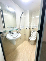 chính chủ bán nhà dt 30m2 giá hơn 6 tỷ ô tô đỗ cửa nhà 5 tầng thanh trì vị trí đắc địa dân cư đông