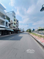 nhà đẹp 5 tầng ngay cầu chà và giáp quận 5 , 9pn (có thể cải tạo thêm 3pn lớn) 10wc , nhà xe rộng