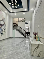 bán gấp nhà đẹp phú nhuận ở ngay giá tốt hiếm có.