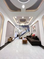 gấp, chính chủ kẹt tiền, giảm 30% căn nhà đẹp quận 12.