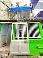 nhà 2 tầng gần chợ. cách tttm vincom chỉ 3p. dt ~108m2 (4x27m). odt: 73m2. gồm 3pn-2wc. giá 3.7 tỷ