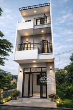 nhà mới 3 tầng (4x18) mặt tiền kdc long hòa giá nhỉnh 2 tỷ
