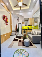 giảm giá sốc phố bạch mai. nhà mới đẹp, ngõ nông rộng gần phố. chủ tặng full nội thất xịn, 32m*5t.