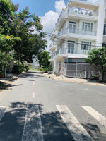 nhà mặt tiền 4 tầng khu dân cư đổng bộ quận 8 giá nhỉnh 8 tỷ