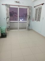 cần bán chung cư bàu cát 2 thang bộ, lầu 1 sổ hồng sẵn, 2 phòng ngủ. liên hệ 