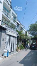 ngay metro, mặt tiền đường số,72m2,di chuyển nhanh qua q1,q2,bt