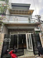 bán nhà 2 mặt hẻm đường số 13, phường linh xuân. hẻm xe hơi, nhà 1 trệt 2 lầu có 4pn 3w