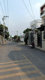 bán đất tân xuân hóc môn diện tích 204m2 - đường xe hơi thông - thổ cư - chỉ 4,99 tỷ