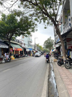 mặt tiền võ thị sáu đoạn kinh doanh sầm uất nhất nha trang . ngang 7.7m giá tốt