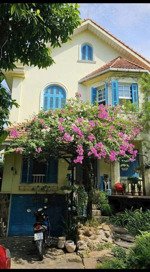 biệt thự 140 m 3 tầng vỉa hè đường ôtô tránh. giá 164 tr/m
phương thạch bàn long biên.