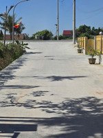  bán lô đất mặt biển, mặt tiền 8m diện tích 251m2, đối diện khu homestay chỉ 14.5 tr/m2