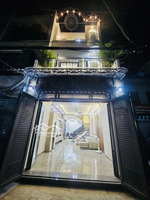 nhà mới 3 tầng, ngay coopmart quang trung - 56m2 - full nội thất - 6.89 tỷ