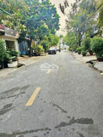 chỉ 11 tỏi - dt khủng 80m2 - ngang 4 dài 20 - đường nhựa 12m - nhà 3 tầng - ở hay cho thuê đều đỉnh