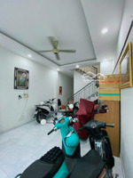 tân quý, tân phú, 70m2 , nhà 3 tầng hẻm 6m, gần trưởng học các cấp, giá hơn 7 tỏi tl.(chính chủ)
