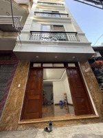 lạc long quân 33.5m² 5 tầng 8.8 tỷ kinh doanh nhỏ, gần ô tô, ở sướng