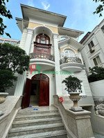 bán villa quốc hương, 14x23, 1 hầm, 2 lầu, st, 5pn, có hồ bơi, nhà đẹp 70 tỷ