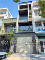 nhà phố xây dựng tâm huyết - phong cách âu châu ngay công viên mát mẻ- kdc tân quy đông - giá 21 tỷ