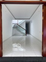 bán nhà 3 tầng mới ngay phường linh chiểu xe hơi đậu cửa