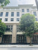 chủ nhà thiện chí bán căn thời đại 60m , ht 2 tầng , chỉ nhỉnh 9tỷ bao phí rẻ nhất tt hướng đông n