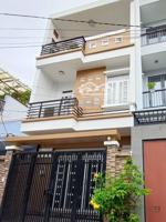 khách cần bán nhà đẹp đang cho thuê 36 triệu đ. chu mạnh trinh - q1 79m2. gần cầu ba son