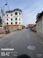 hàng ngủ quên. đất đấu giá 2 mặt đường kinh doanh. view sân bóng thư lâm - đông anh