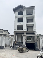 e đang có 1 lô biệt thự kđt tân việt 180m2 mặt đường đôi ngay chân chung cư- giá chỉ 90 triệu/m2