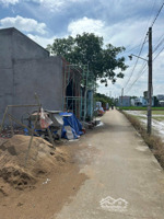 bán đất thổ cư, tiện xây nhà ở, gần ngã tư chợ phước vân giáp t/p hcm.