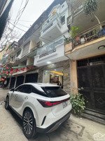 bán nhà- cách 1 nhà ra phố la thành- ô tô 7 chỗ vào nhà- kinh doanh sầm uất-gần công viên thuỷ lệ