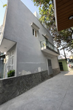 bán nhà hẻm xe hơi phường bảy hiền - 3 tầng đẹp góc 3 mặt hẻm thông thoáng nhỉnh 5 tỷ .