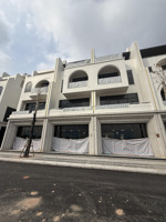 chính chủ tôi gửi bán lk3.03 90m2 vauqarius văn giang có sổ 15 tỷ