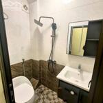 Vừa ở vừa kinh doanh Thổ Quan mặt ngõ thông ô tô qua 37m giá 9.5 tỷ xung quanh nhiều tiện ích .