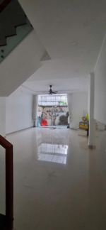 hot! bán nhà mặt phố kdc 13e bình hưng, bình chánh, 1 trệt 3 lầu dt 5x20 m2. đã có sổ. giá 7,6 tỷ.