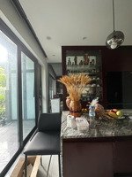 rẻ hơn thị trường! cc 151 nguyễn đức cảnh 2pn 86m2, căn góc, 2 ban công nhà đẹp, 5.6 tỷ