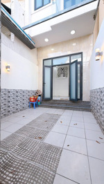 bán nhà 4 tầng xe hơi đỗ cửa. khu xóm đạo nhà thờ.