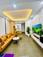 có 102! mỹ đình 200m ra bến xe. khu víp 30m2*5t*giá nhỉnh 8 tỷ có thương lượng.