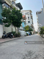 bán gấp nhà tđc cự khối 7 tầng thang máy gara ôtô 7 chỗ view hồ điều hòa 31ha mặt vỉa hè ôtô tránh