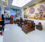 nhanh mới kịp để có nhà đẹp đón tết, nhà mặt tiền đường, 3 lầu, 68m2, sổ hồng riêng. chỉ 5.5 tỷ