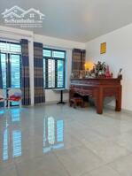 Bán căn nhà 3 tầng mặt phố KD buôn bán, phường Ngọc Châu, TP HD, 75m2, mt 5m, 4.x tỷ