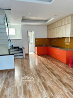 9 tỷ - nhà 5 tầng - mặt tiền 10 bước ra nguyễn thị định q2 - ngang 5.1m - đang cho thuê 16tr/th