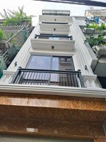 mỗ lao nhà mới ở ngay 40m2 - 6 tầng thang máy - full nội thất chỉ việc về ở
