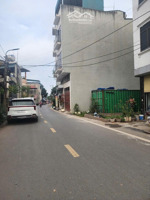 tôi cần tiền nên bán gấp mảnh đất 100m2 full thổ cư đường ôtô tránh acị nào thiện chí liên hệ tôi