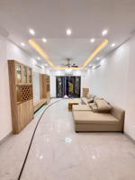 hàng hiếm ! nhà cát linh 2 phút ra phố, ngõ xe 3gac, nhà thoáng, dân xây chắc chắn 40m2 x 5 tầng