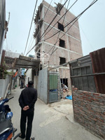 nhà ngãi cầu 32m - 5 tầng đơn lập - ngõ thông - vf3 đỗ cửa giá - 6 tỷ -xây mới - 2 mặt thoáng, sáng