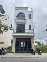 nhà phố vcn phước long 2 thiết kế sang trọng, vị trí trung tâm