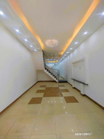 nhà diện tích khủng sát hxh âu dương lân p3-q8