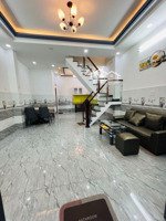 q7- nhà đẹp ở ngay -lô góc thoáng sáng- ngang 4,5m- lâm văn bền- nhỉnh nhẹ 5 tỷ- tl