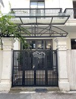 cần tiền bán nhà 4 tầng 75m2 giảm giá sốc gần 1 tỷ giá chào mới 12,18 tỷ.tại thượng thanh long biên