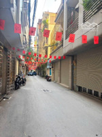 giảm chào 300tr- nhà đẹp ở luôn- 13,2 tỷ - 15m ra ô tô tránh - nhà dân xây 5 tầng - dân trí cao