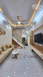 quận 1, nhà mới 3 tầng, full nội thất, sát hxh, chỉ 7t